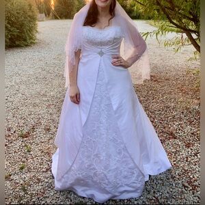 Maggie Sottero Couture Natalia wedding gown size 14